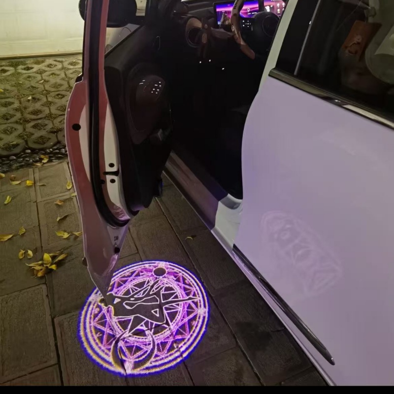 Proiettore Luminoso per Auto S - Car Accessories Kit recensione e prezzo