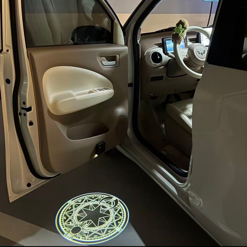 Proiettore Luminoso per Auto S - Car Accessories Kit recensione e prezzo